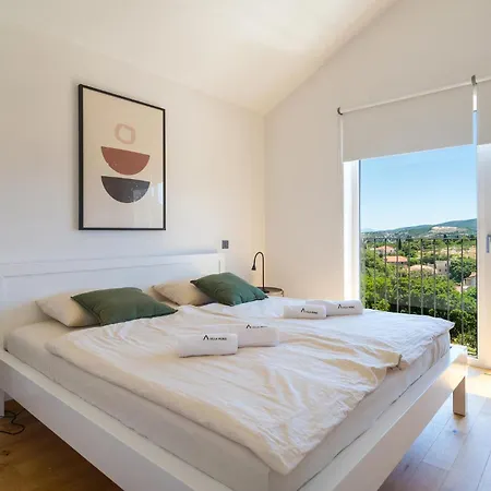 Holiday home Lovely In Supetar Brac *